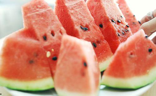 冰瓜吃,夏日消暑新宠，清凉一夏的甜蜜选择