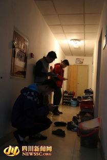 学校吃瓜走廊事件,揭秘吃瓜走廊事件背后的真相