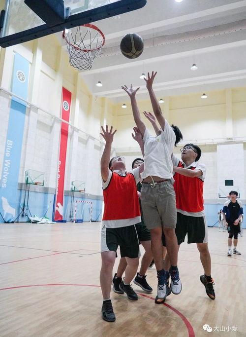 吃瓜群众舞姿不错